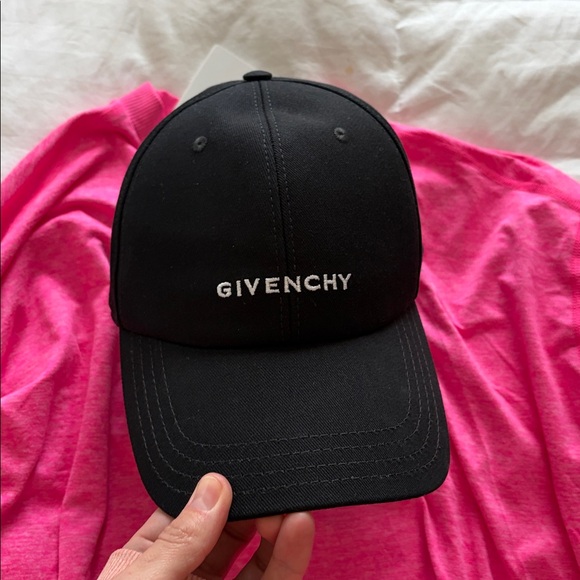 Givenchy Cap - Picture 2 of 7